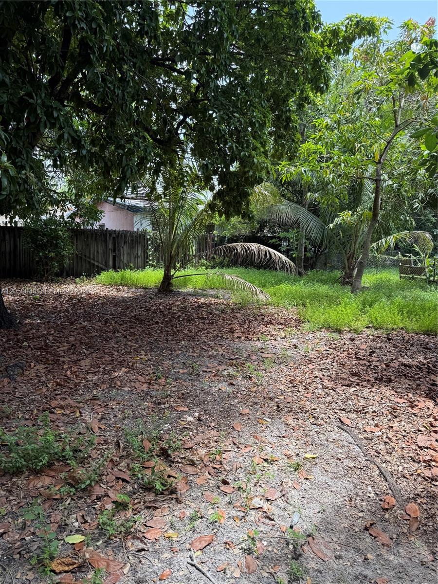 809 Nw 108th Street Property Photo 6