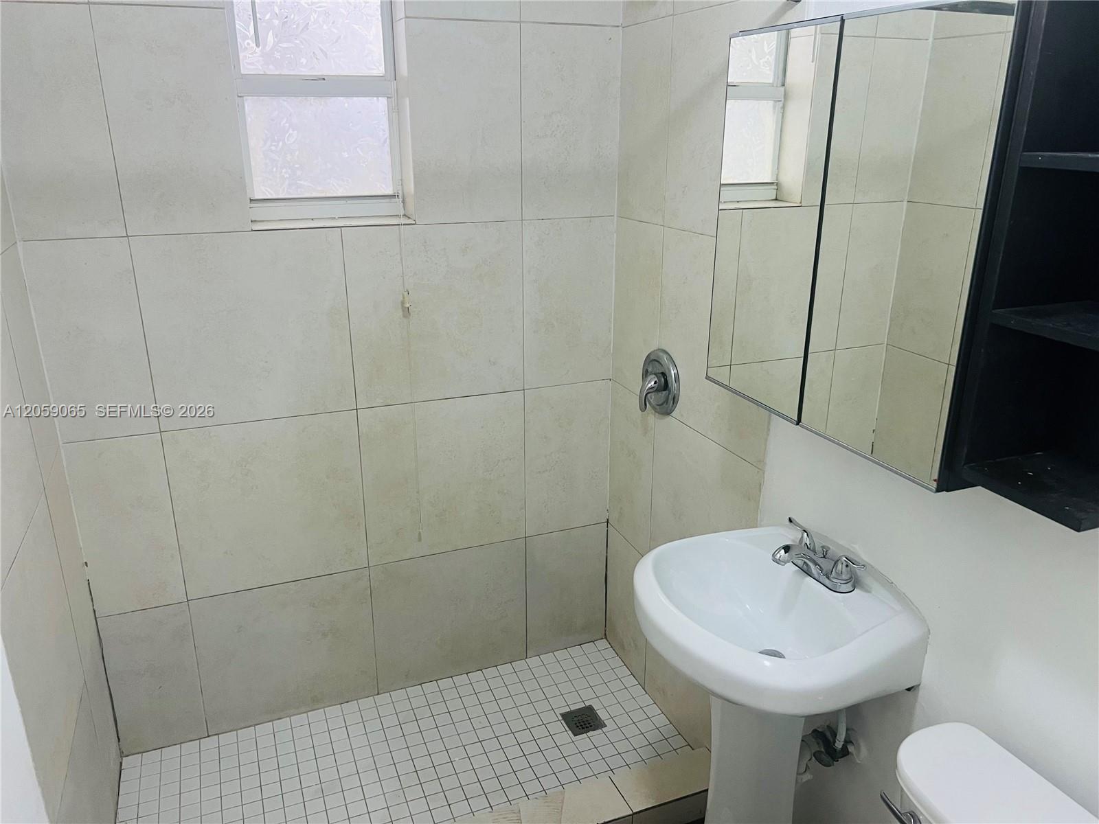 529 Sw 3rd Street 3 Property Photo 10