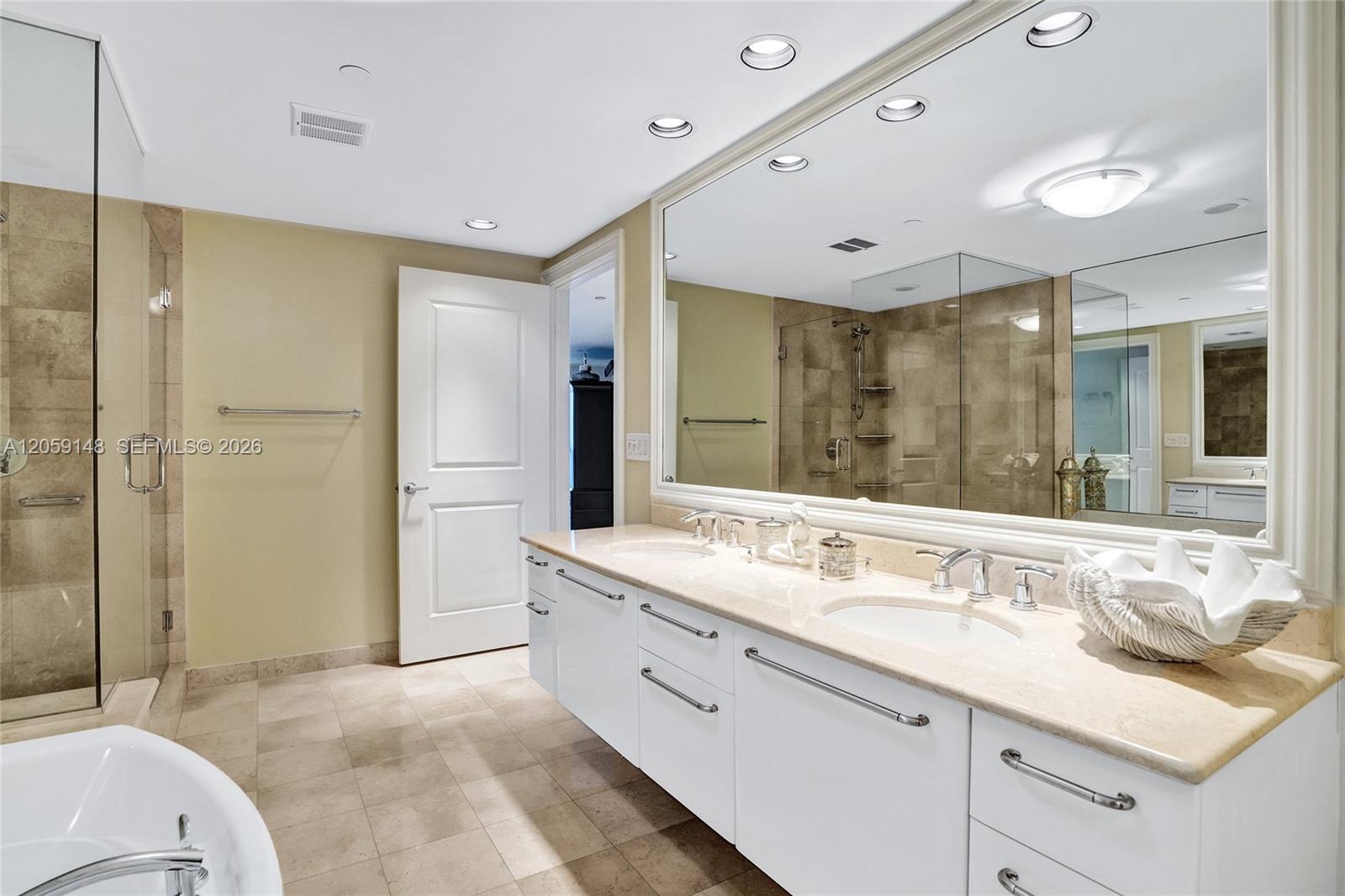 3101 S Ocean Drive 3607 Property Photo 31
