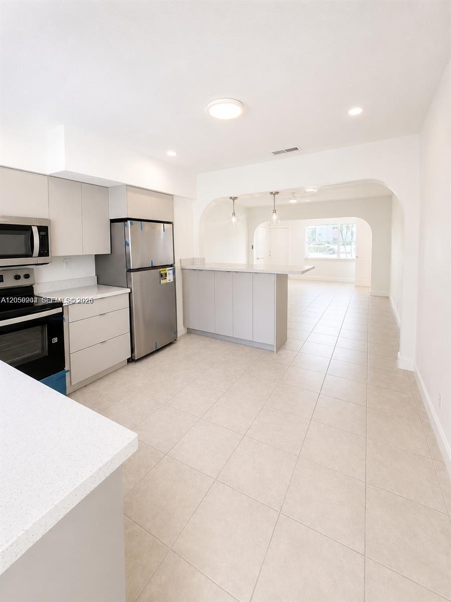 A12059204 Property Photo 4