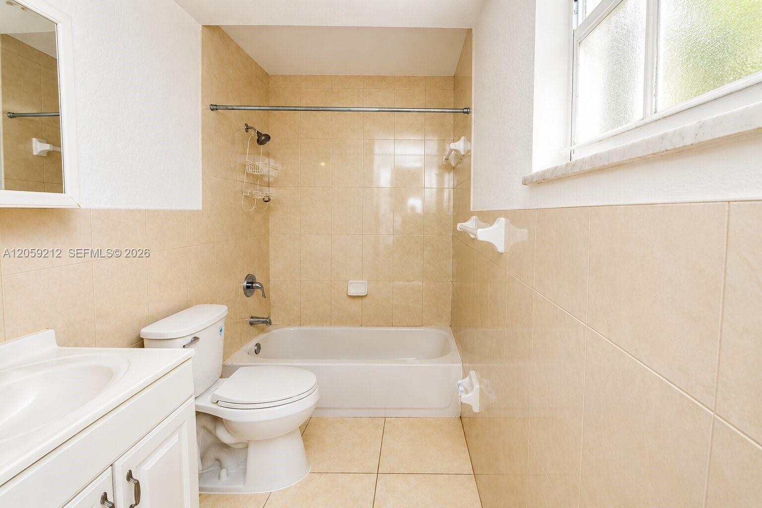 A12059212 Property Photo 9