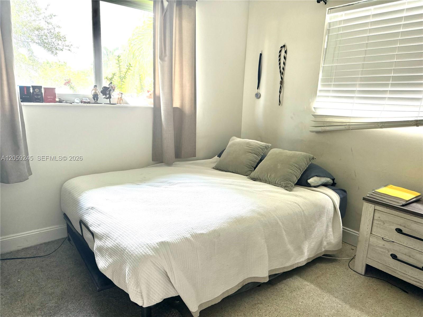 4116 Taft Street Property Photo 12