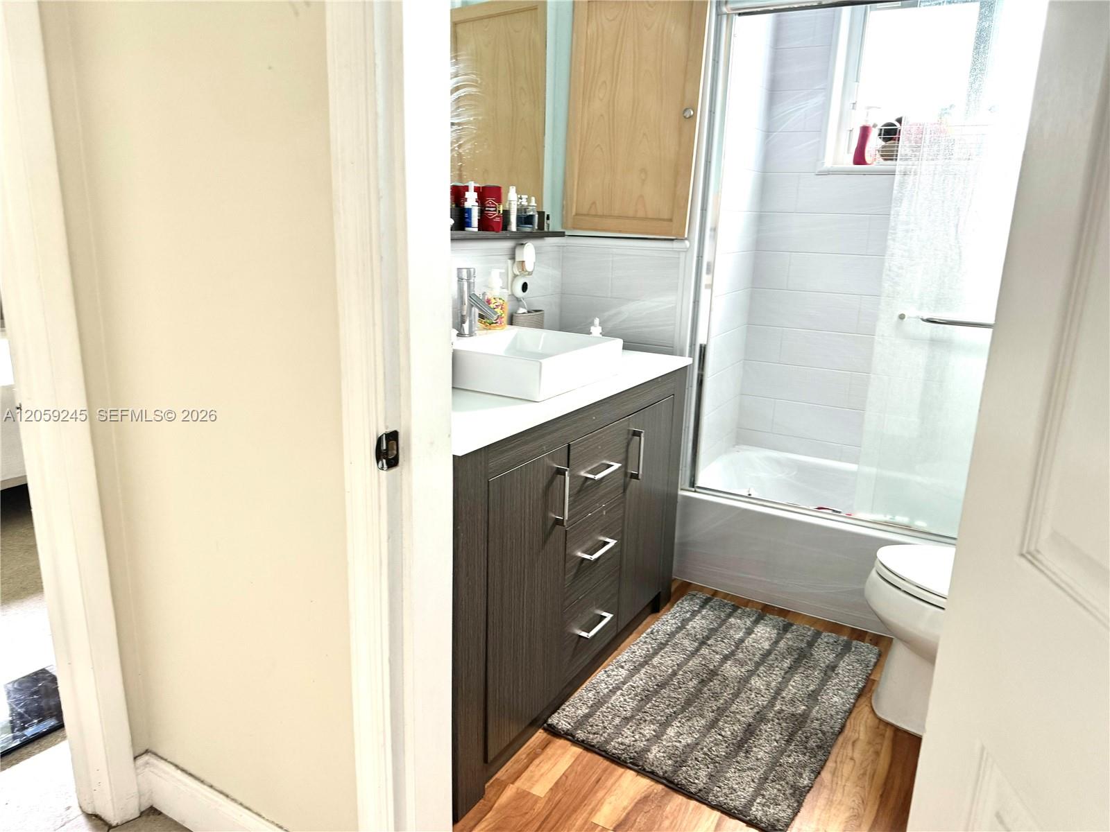 4116 Taft Street Property Photo 13
