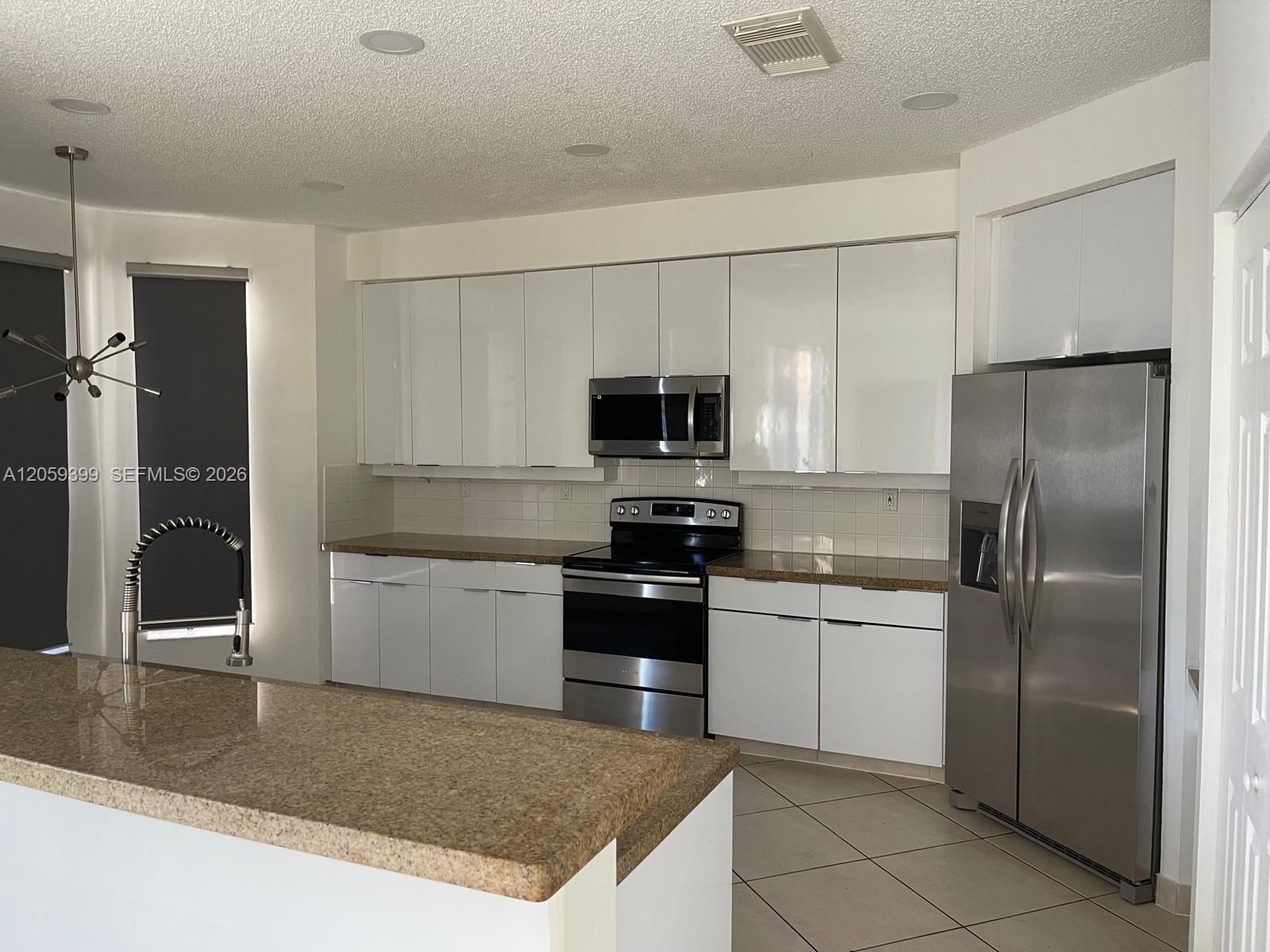 A12059399 Property Photo 1