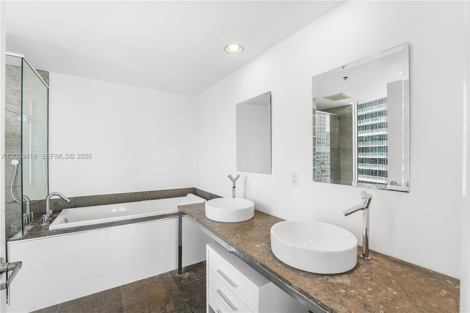 495 Brickell Avenue 3311 Property Photo 15