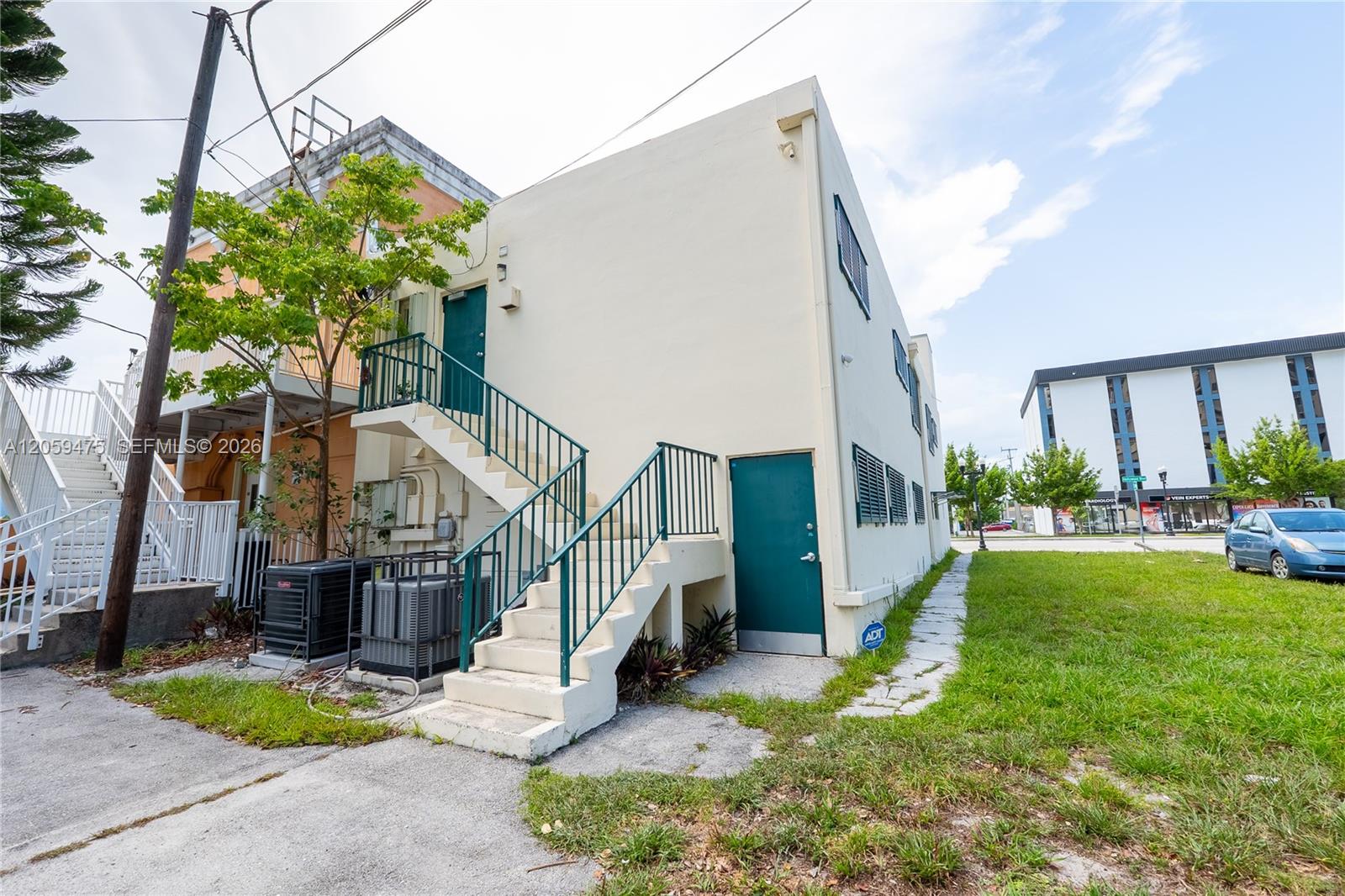 2200 Hollywood Boulevard Property Photo 60