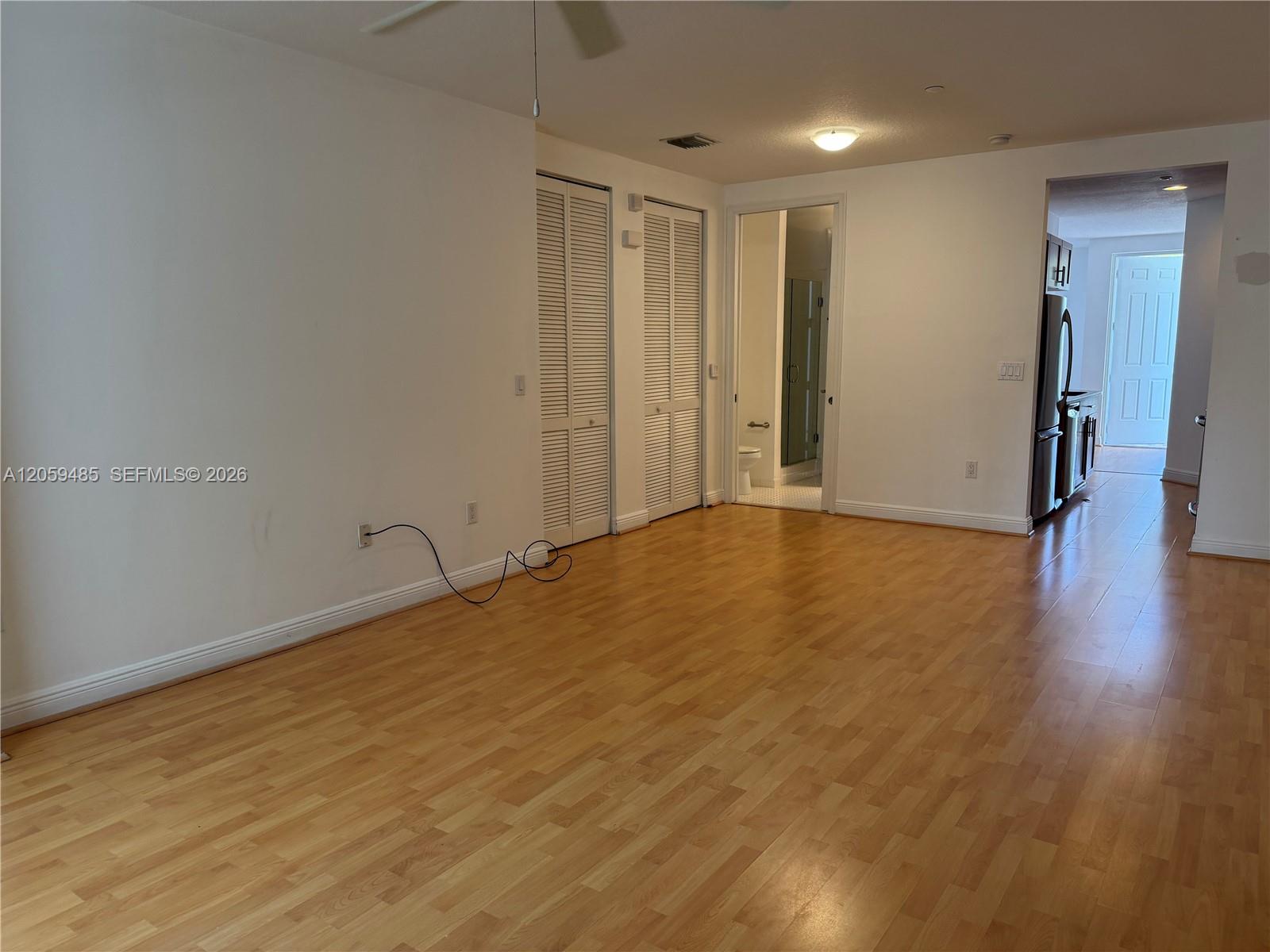 A12059485 Property Photo 32