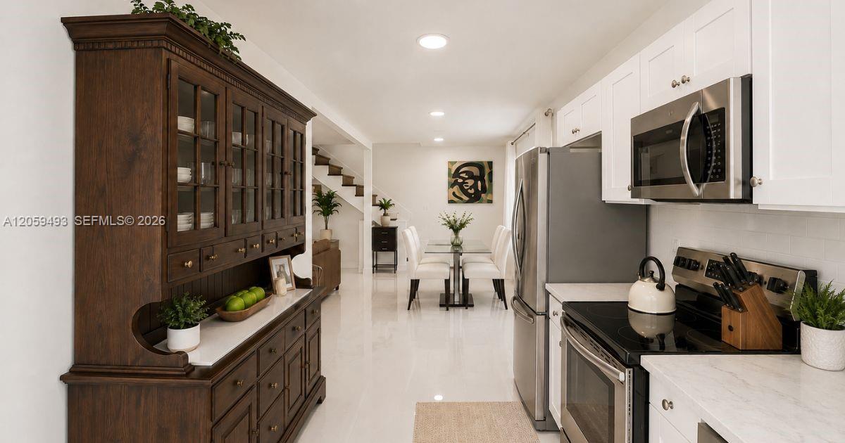 A12059493 Property Photo 8