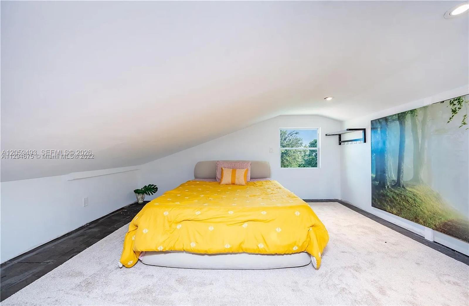 A12059493 Property Photo 20
