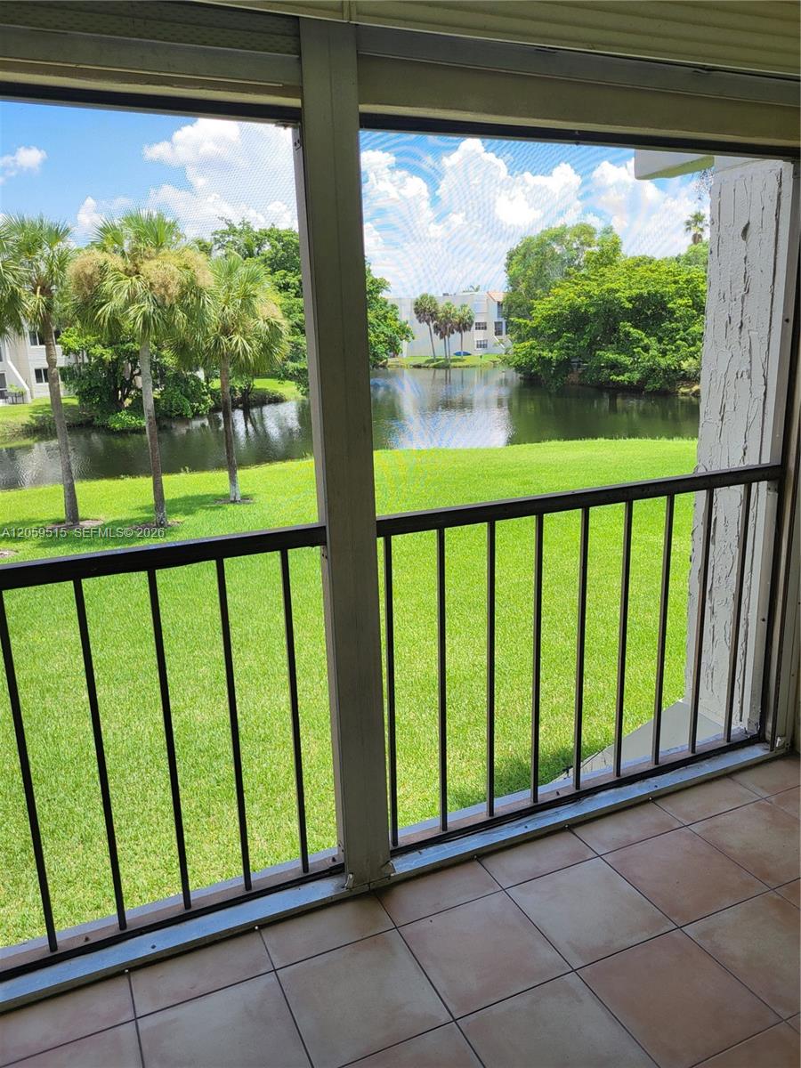 230 Lakeview Drive 207 Property Photo 17