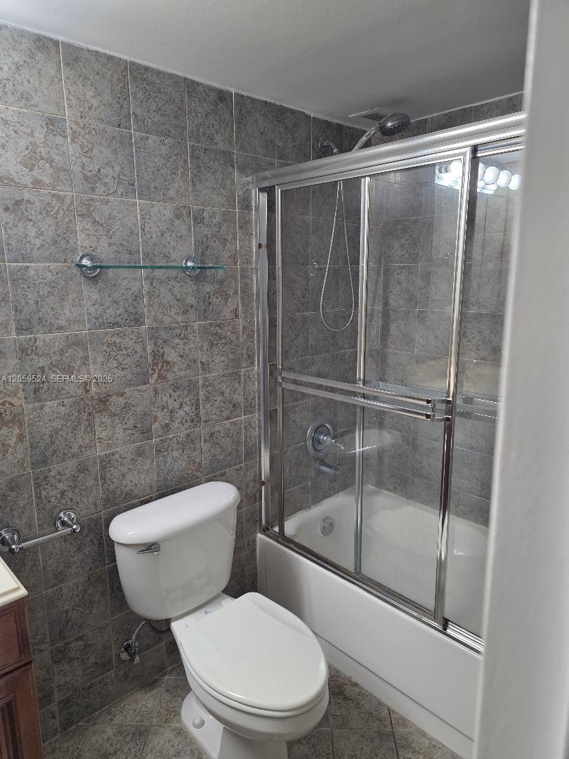 800 Parkview Drive 716 Property Photo 20