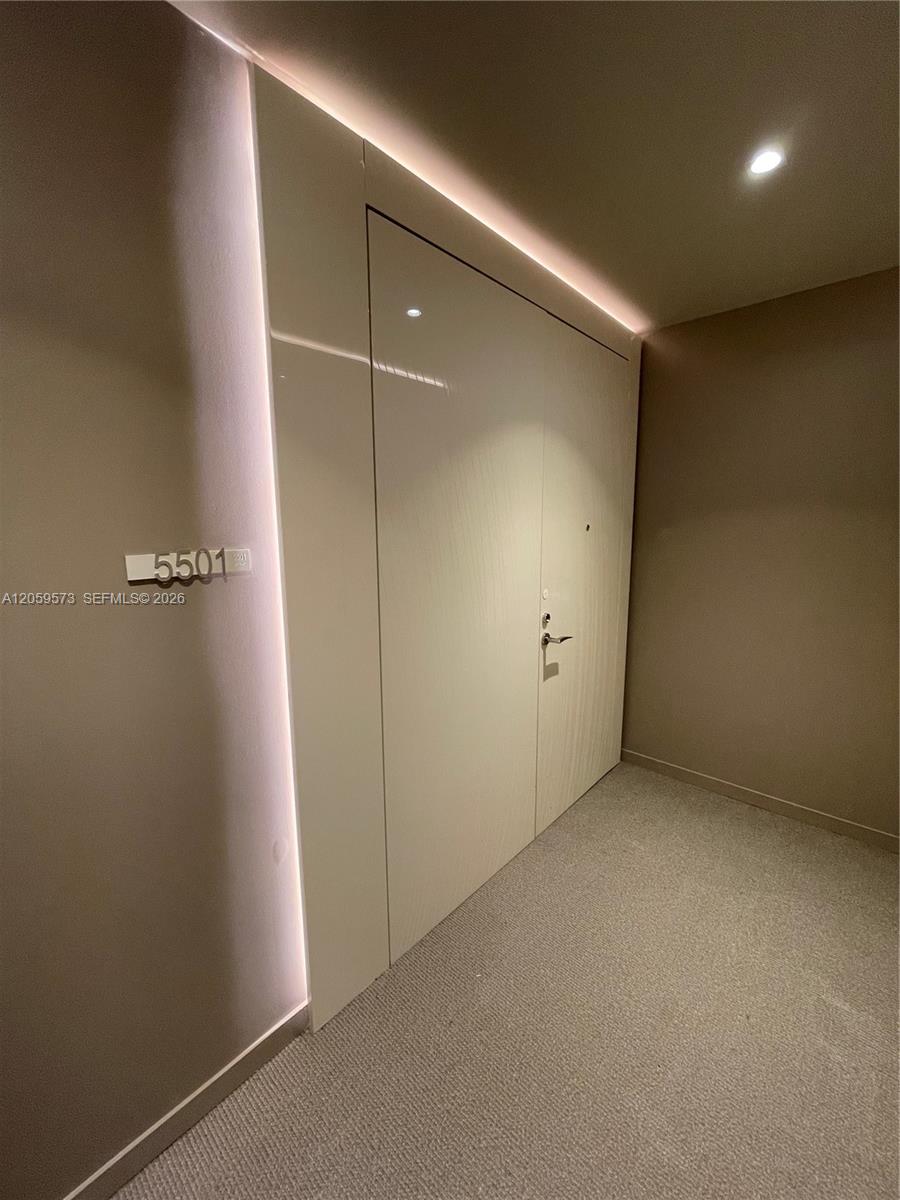 A12059573 Property Photo 7