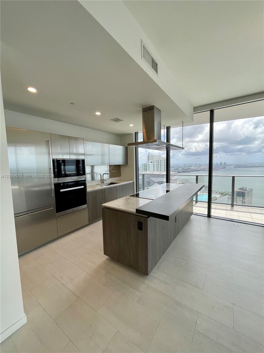 A12059573 Property Photo 10