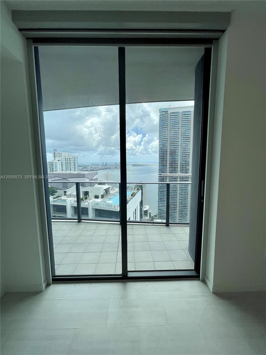 A12059573 Property Photo 29