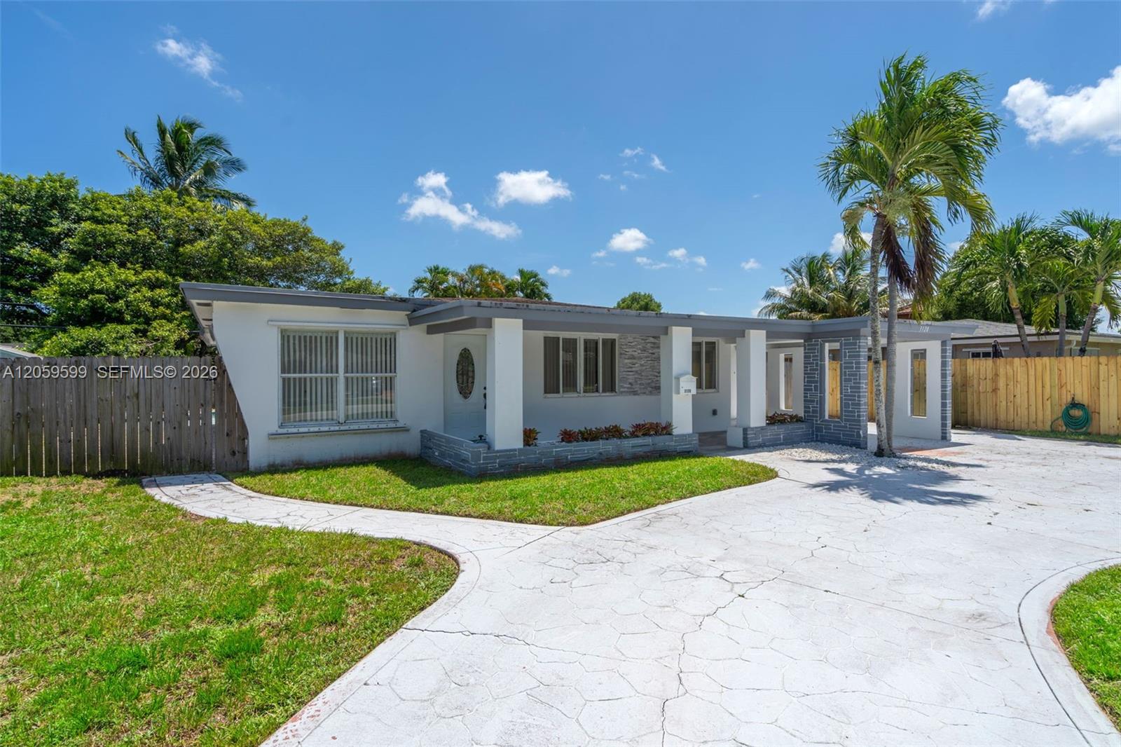 3120 Sw 17th Street Property Photo 1