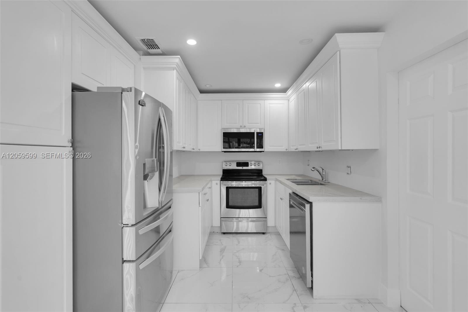 3120 Sw 17th Street Property Photo 12
