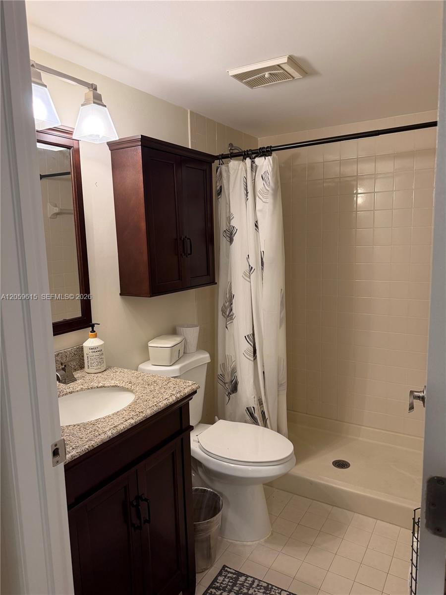 4701 E Lucerne Lakes Boulevard E 104 Property Photo 9