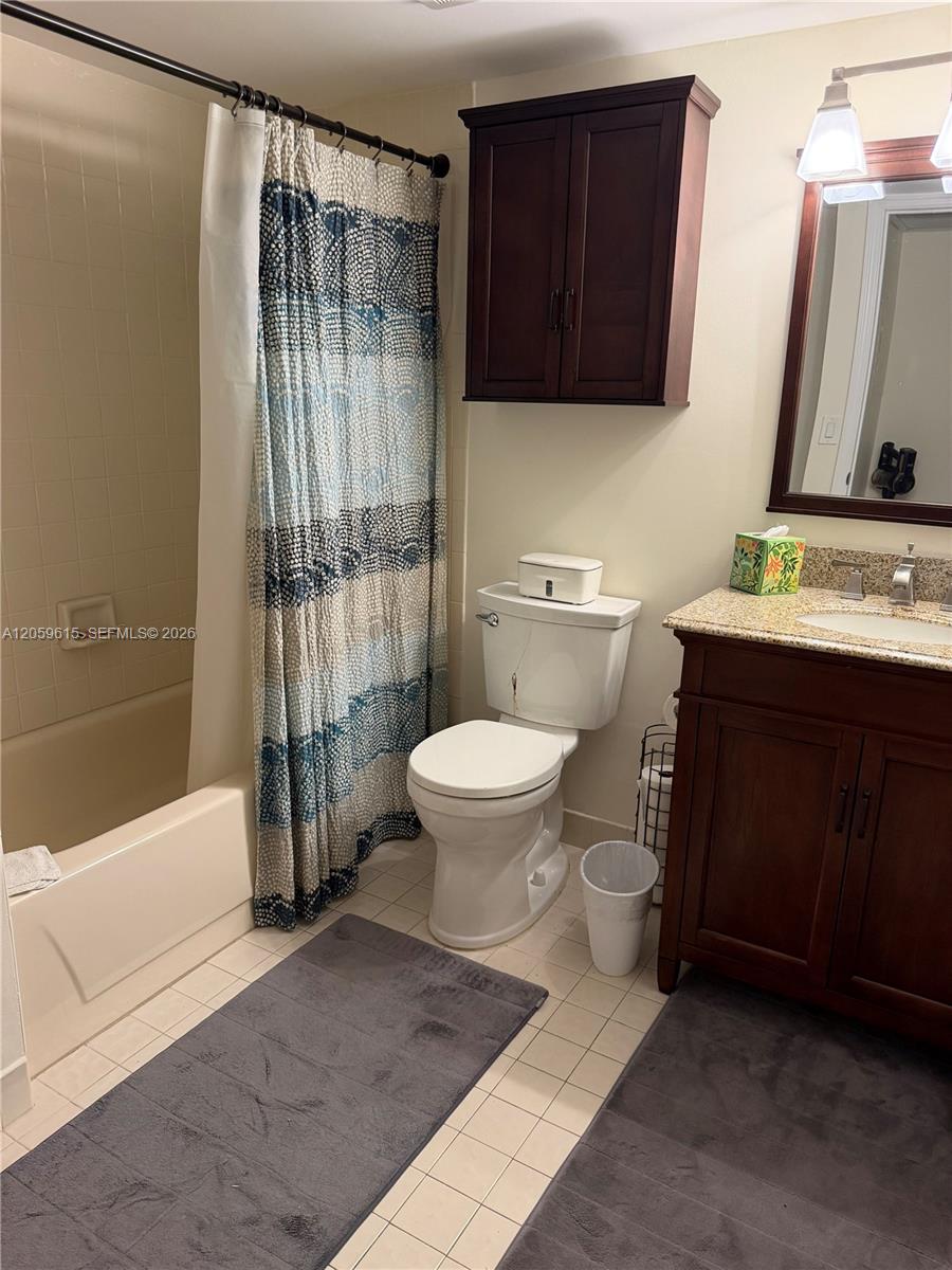 4701 E Lucerne Lakes Boulevard E 104 Property Photo 10