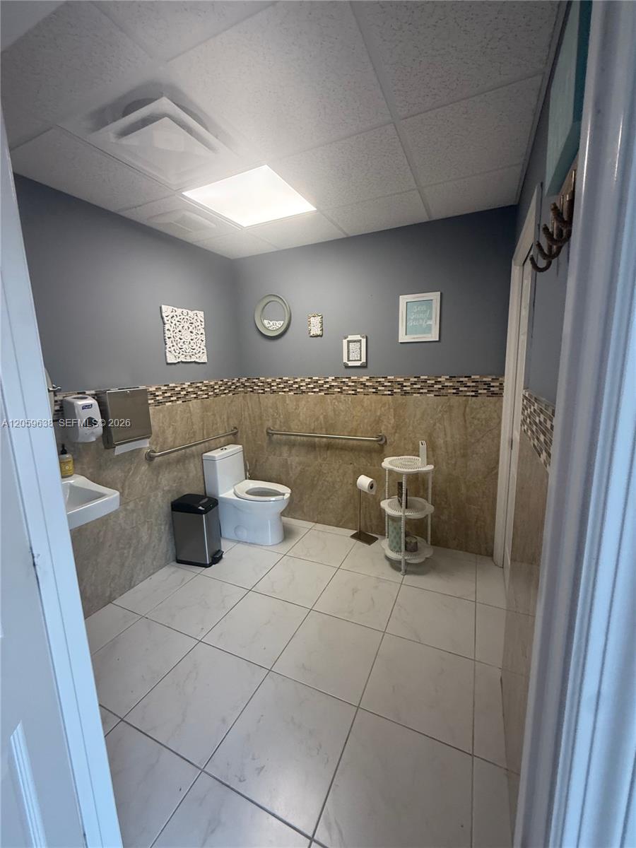 A12059638 Property Photo 15