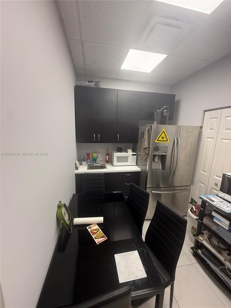 A12059638 Property Photo 17