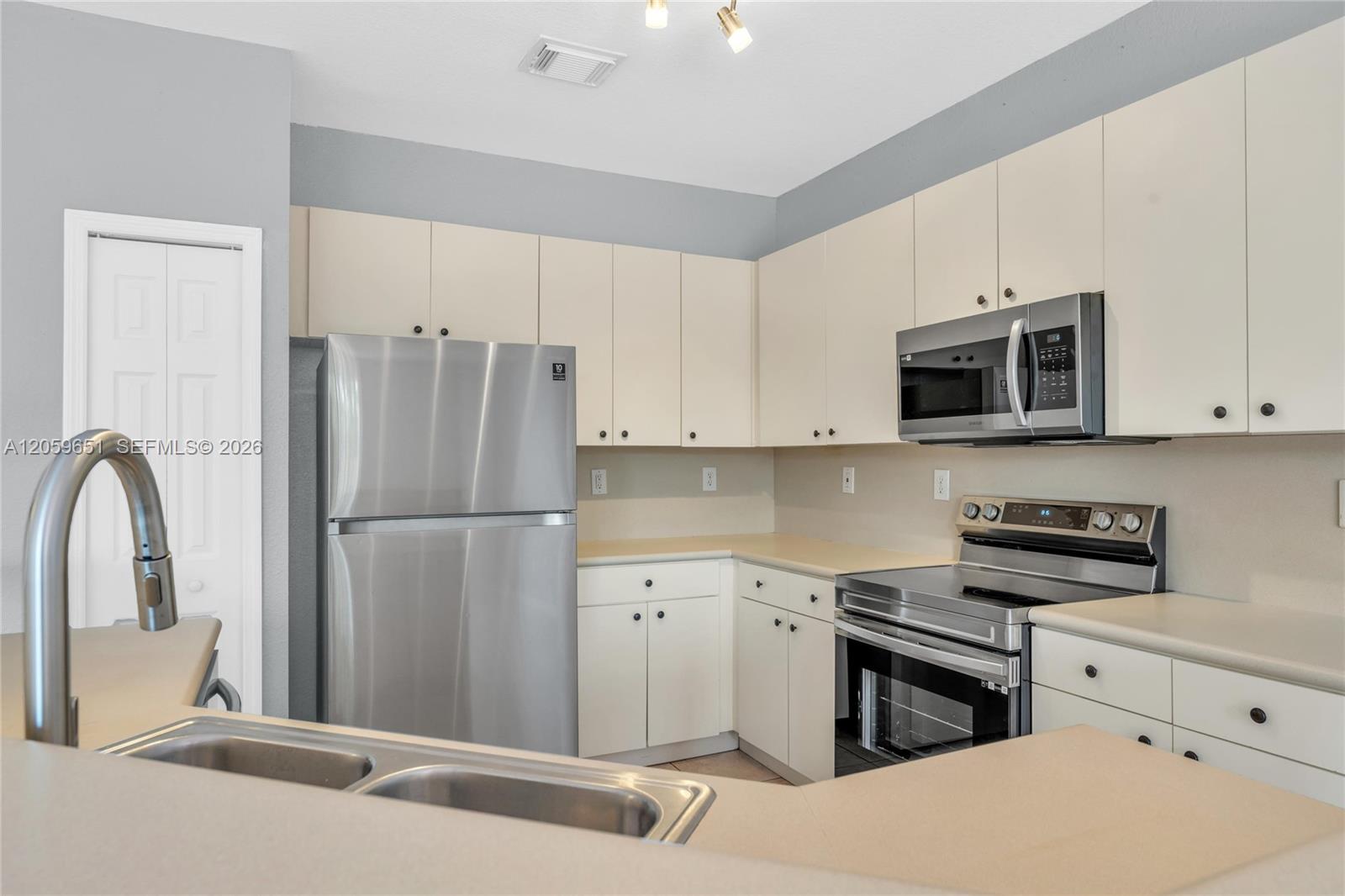 16673 Sw 78 Terrace Property Photo 4