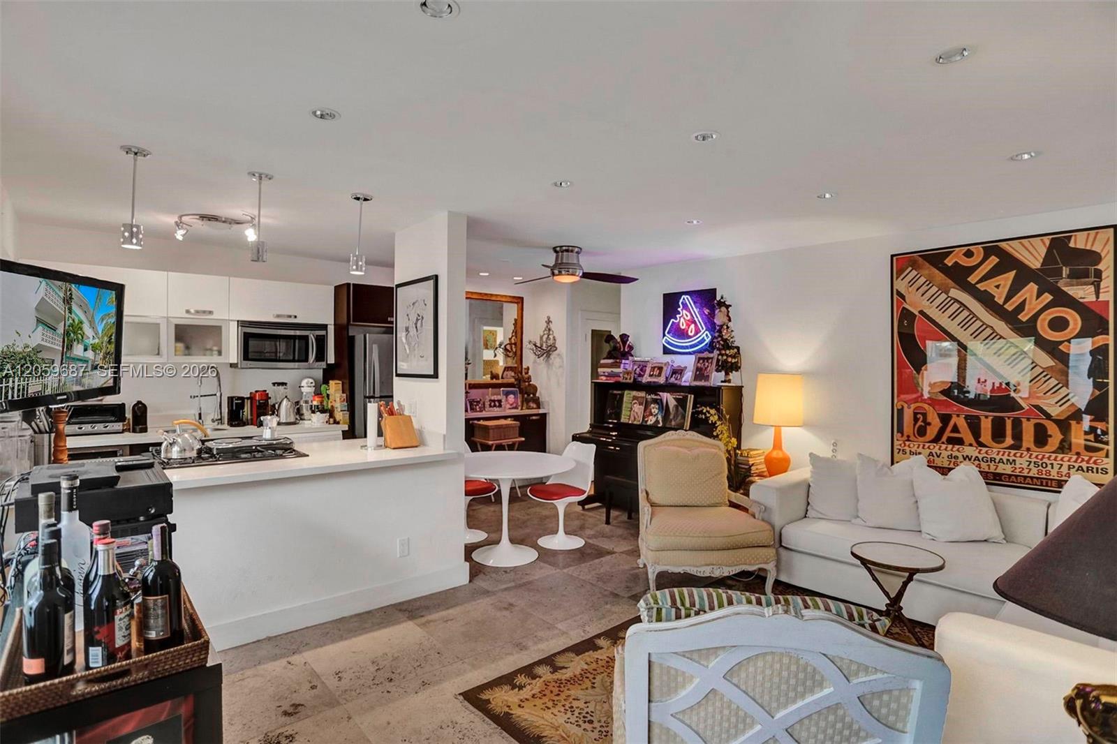 350 Collins Avenue 310 Property Photo 1