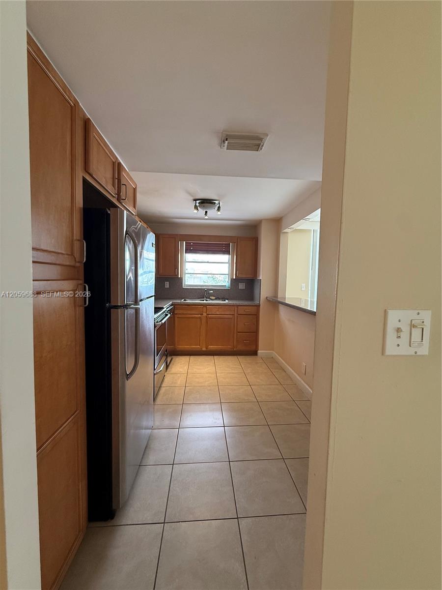 137 Golden Isles Drive 512 Property Photo 13