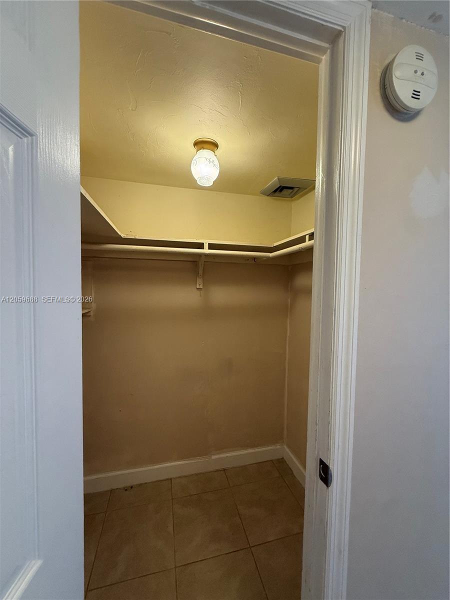 137 Golden Isles Drive 512 Property Photo 18
