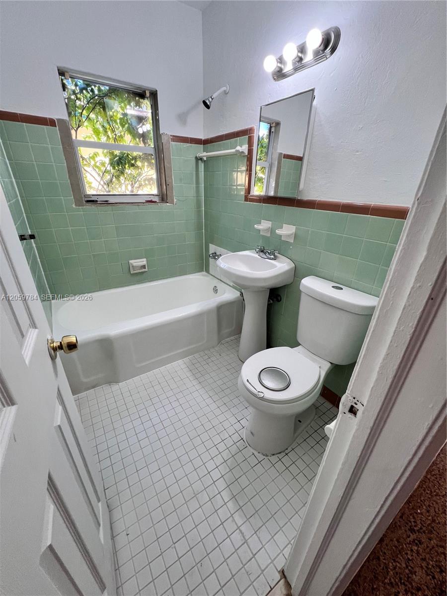 A12059784 Property Photo 9