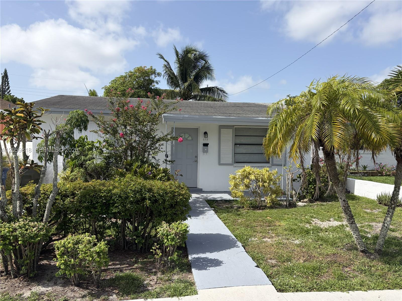 613 Nw 5 Court Property Photo 1