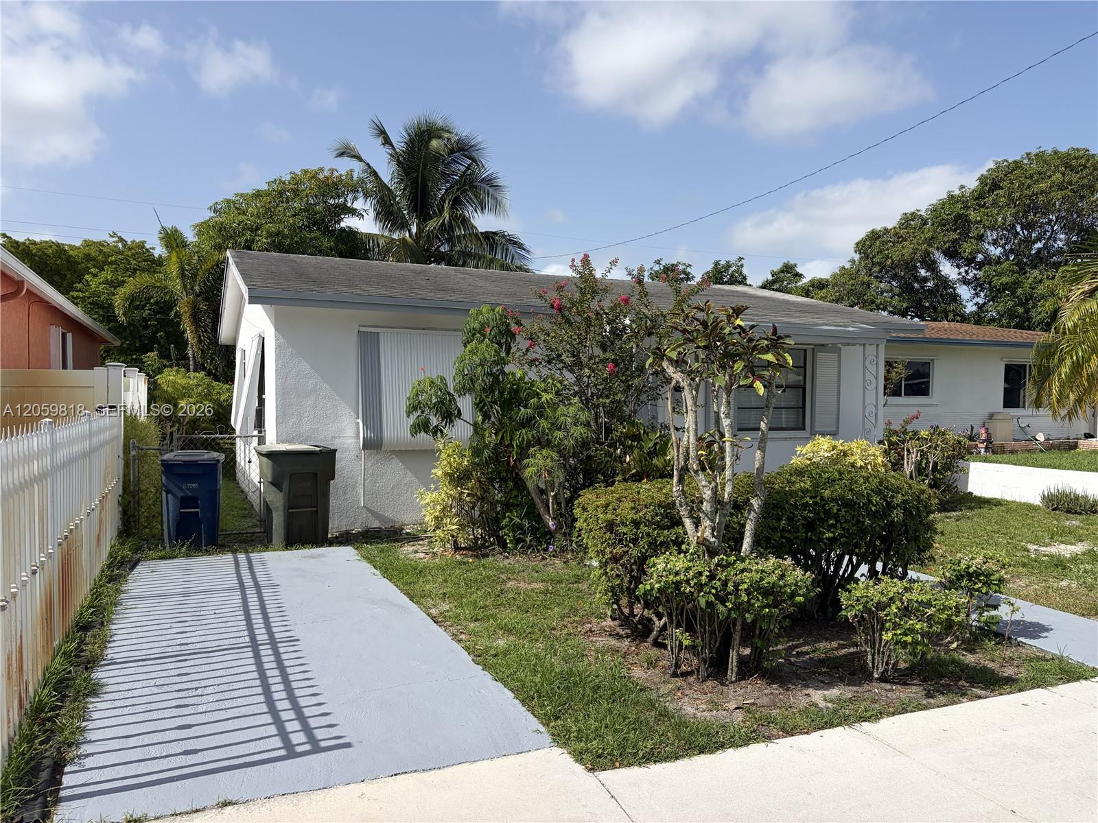 613 Nw 5 Court Property Photo 2