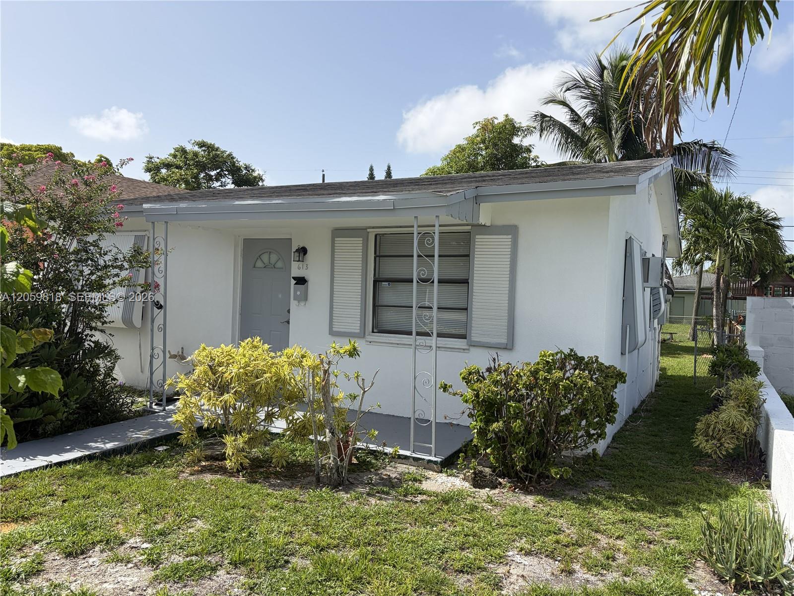 613 Nw 5 Court Property Photo 3