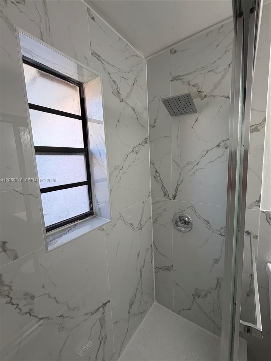 613 Nw 5 Court Property Photo 8