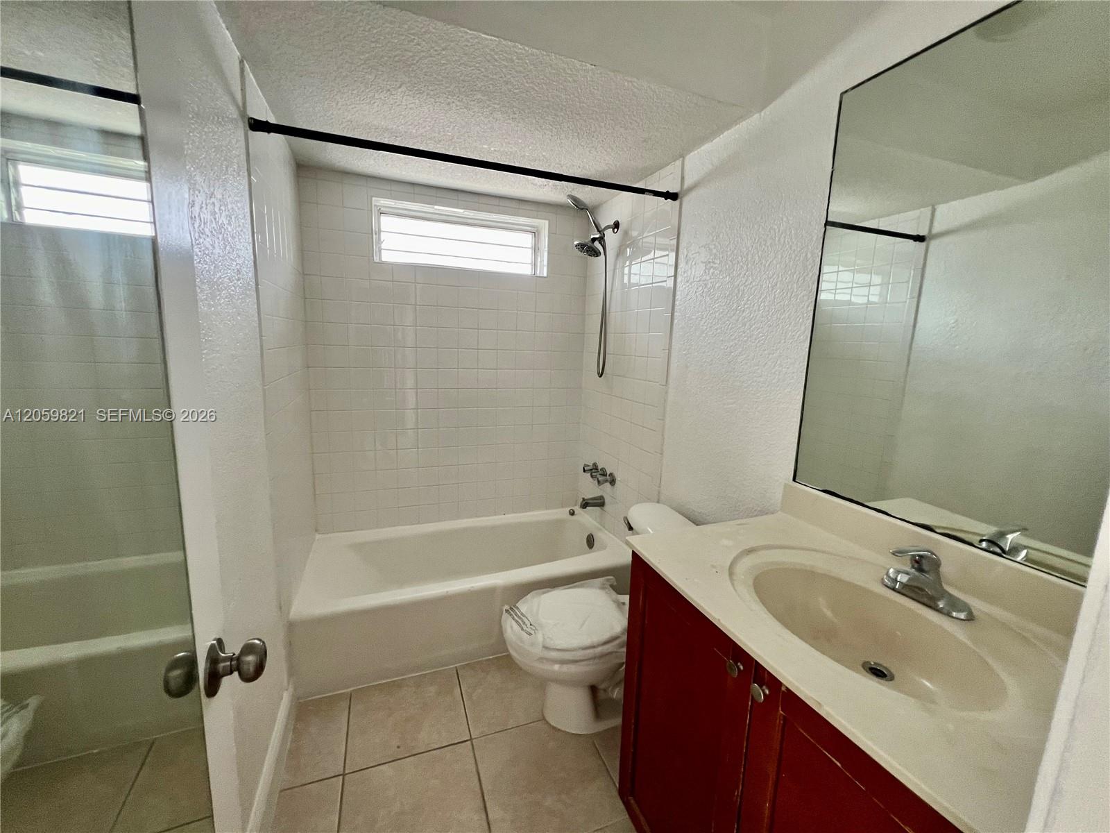 4251 Nw 5th Street 123 Property Photo 6