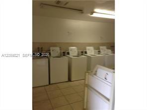 4251 Nw 5th Street 123 Property Photo 11