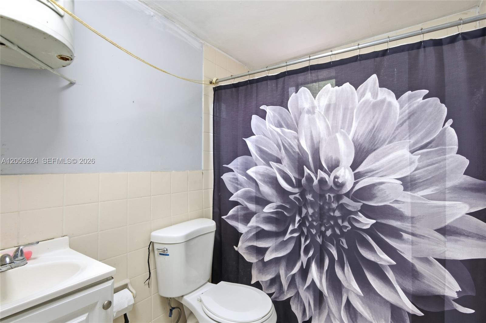 921 E 14 Street Property Photo 26