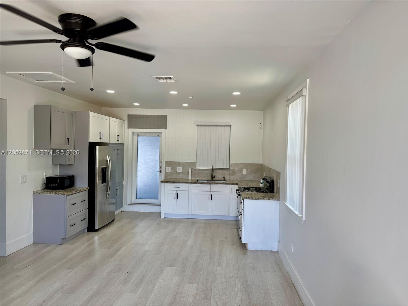 2130 Plunkett Court Property Photo 3