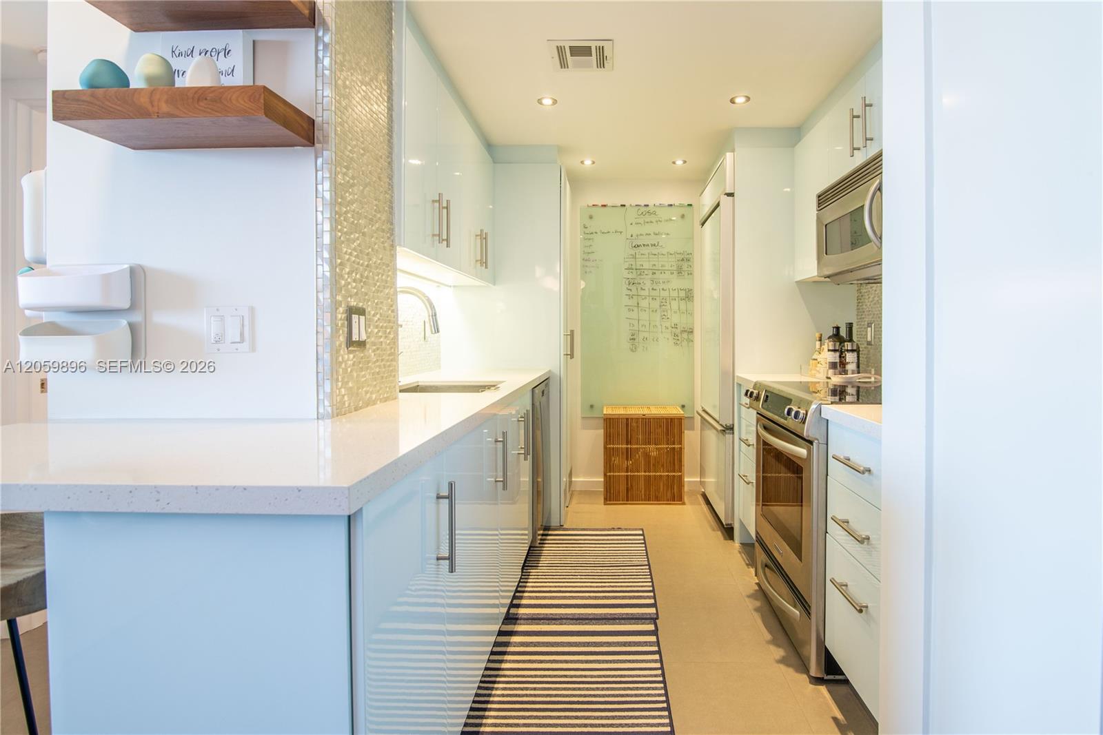 10275 Collins Avenue 519 Property Photo 11