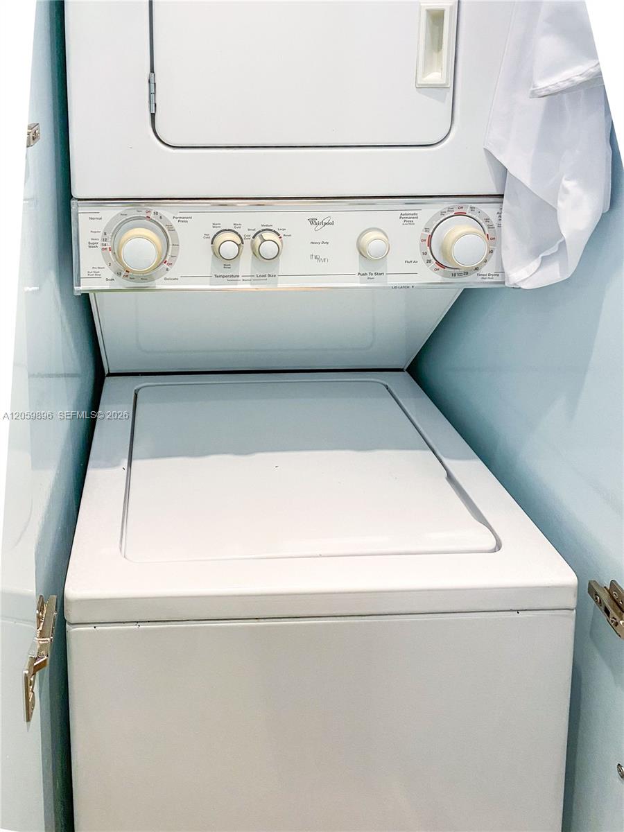 10275 Collins Avenue 519 Property Photo 15