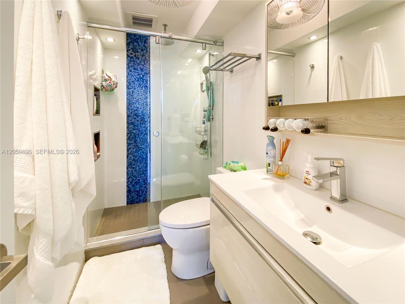 10275 Collins Avenue 519 Property Photo 26