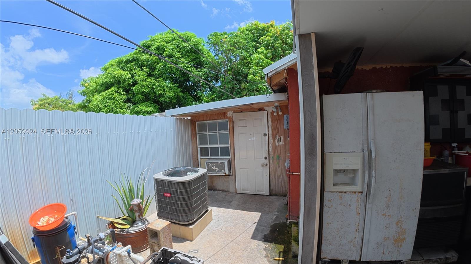 15737 Nw 40th Court Property Photo 4