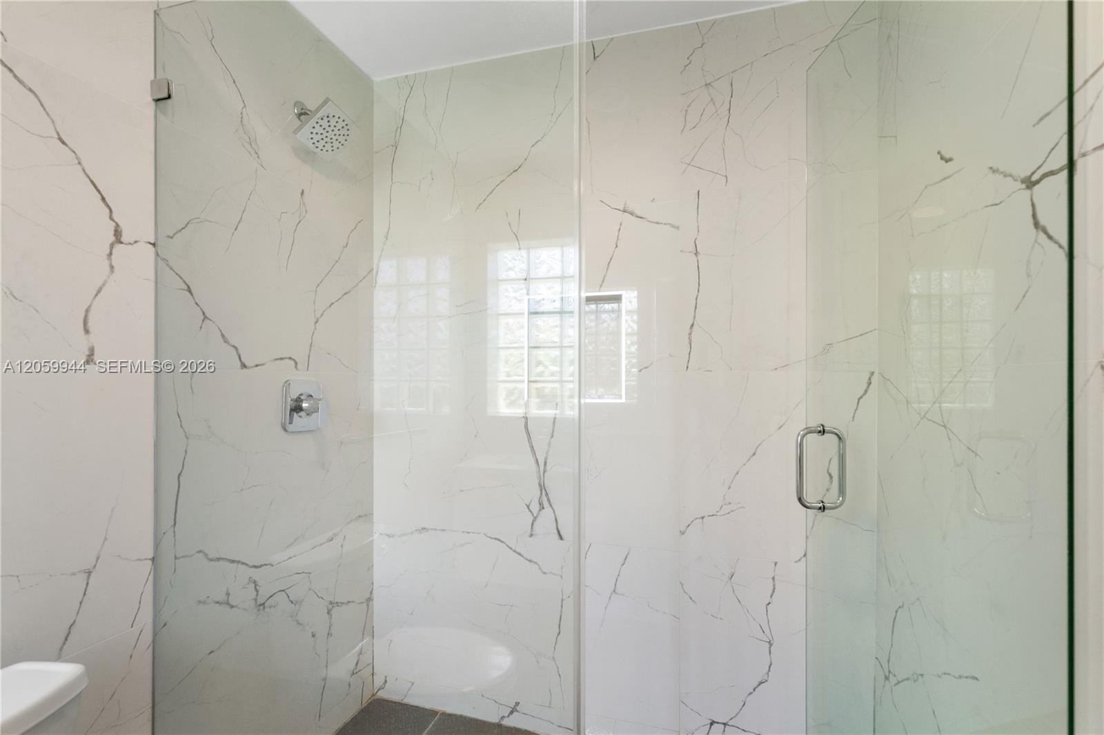 330 Coconut Isle Drive Property Photo 6