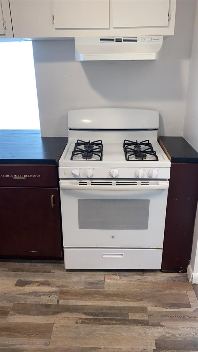 A12059970 Property Photo 4