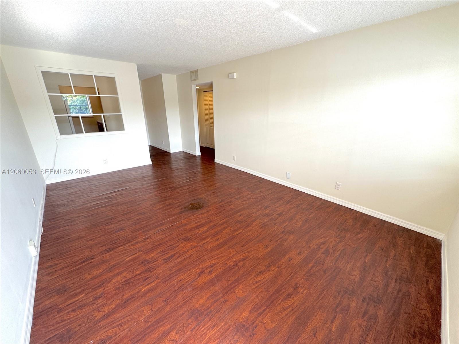215 Nw 25th Street 5 Property Photo 5
