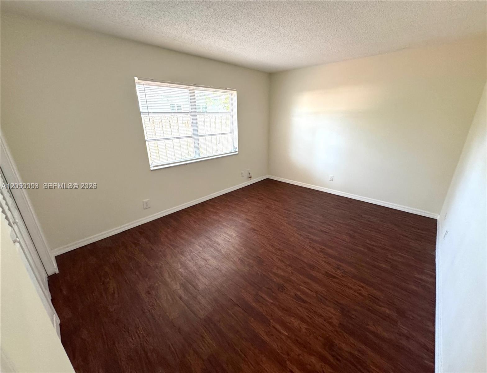 215 Nw 25th Street 5 Property Photo 8