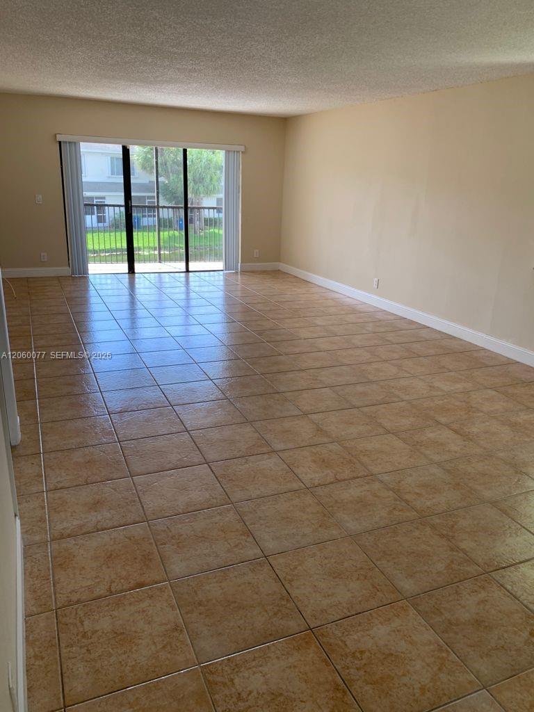 16581 Blatt Boulevard 206 Property Photo 4