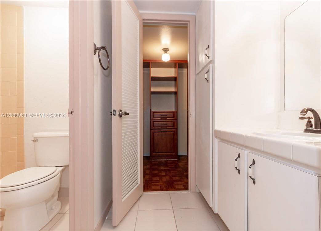 3992 N Pine Island Road 2a Property Photo 5