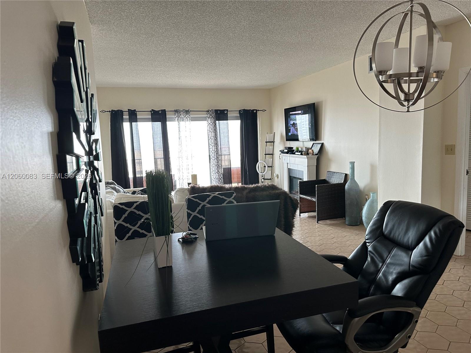 A12060083 Property Photo 4