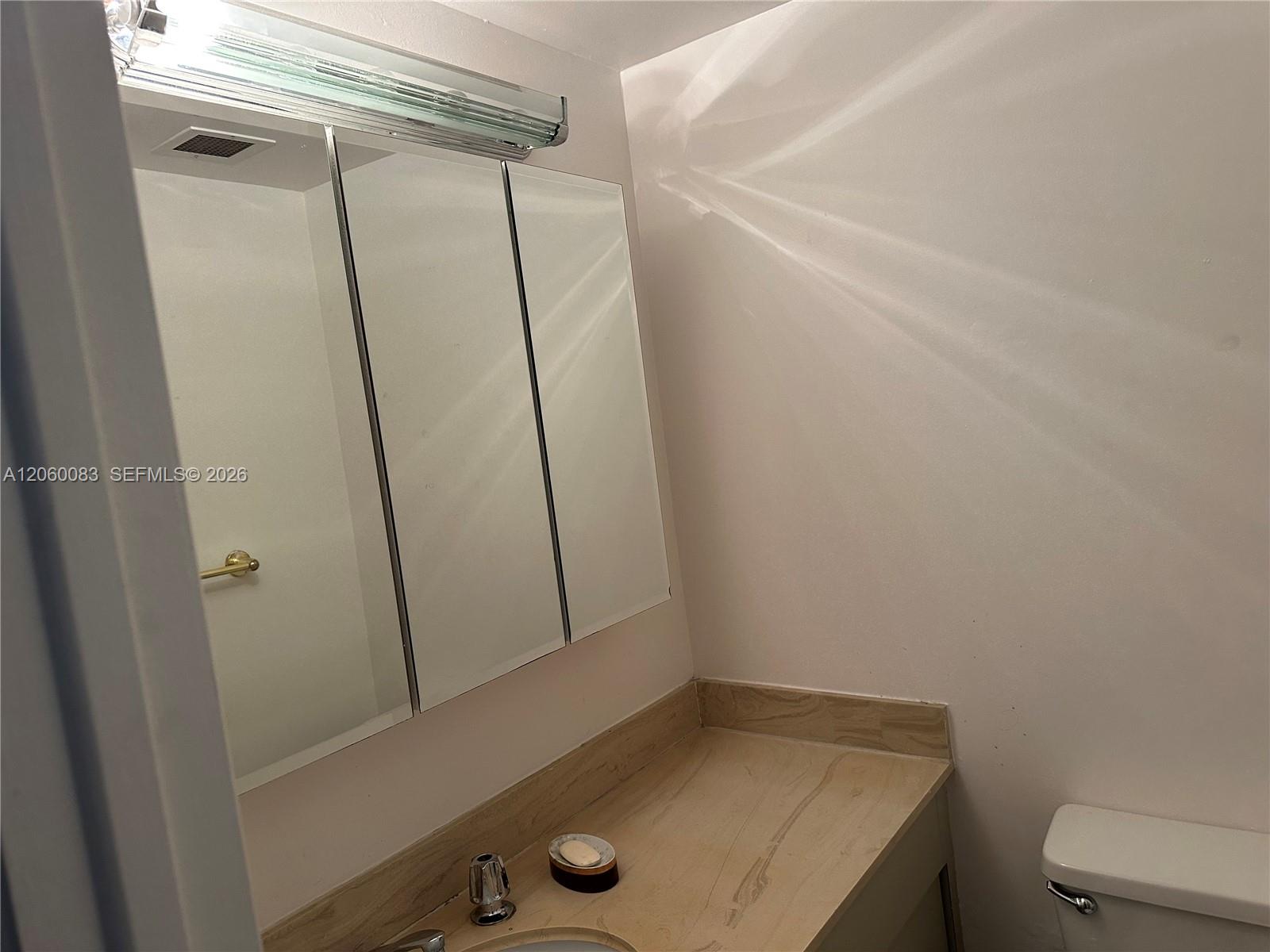 A12060083 Property Photo 12