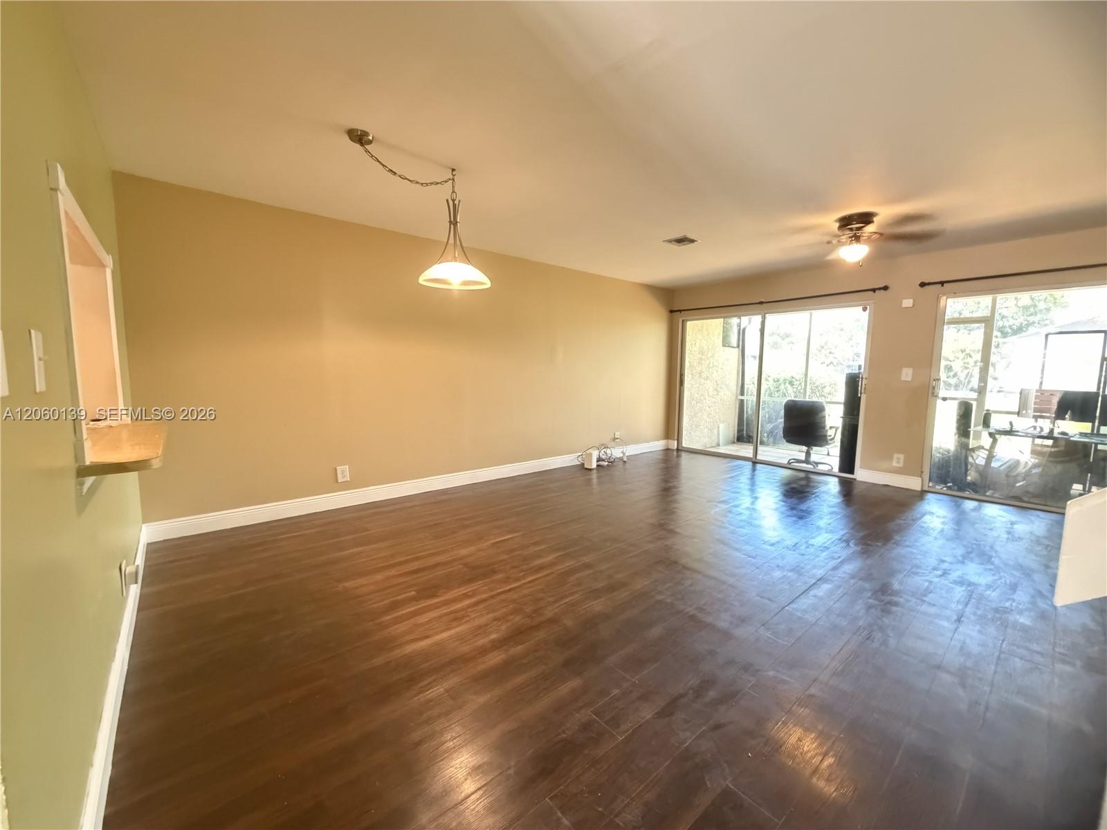 309 W Hemingway Circle Property Photo 16